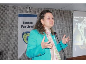 Batman’da ‘Bir Evden Bulmacası’ konferansı