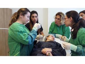 YDÜ “Kozmetik Dermatoloji Çalıştayı” gerçekleştirildi