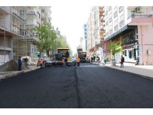 Diyarbakır’da asfalt çalışmaları sürüyor