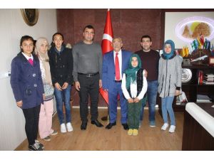 Şırnak-İdil’deki öğrencilerden, Başkan Karaaslan’a teşekkür ziyareti