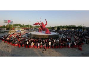 Çin’de Istakoz Festivali düzenlendi