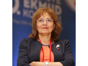 Prof. Dr. Köksal: “Çocukluk çağı aşılamada dünyaya örnek olan Türkiye, erişkin bağışıklama konusunda sınıfta kaldı”