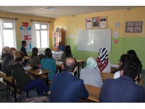 Milli Eğitim müdürü Cırıt okulları ziyaret etti
