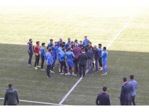 Dersimspor-Çatalcaspor maçı tatil edildi