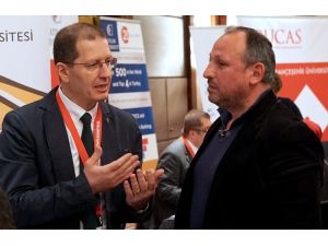 Köln’deki Türk Üniversiteleri Fuarına Anadolu Üniversitesi Açıköğretim Sistemi damgası