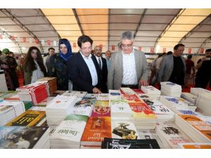 Aksaray’da Kitap Günleri Fuarını 182 bin 526 kişi ziyaret etti