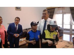 Osmaniye’de engelli çocuklar polis oldu