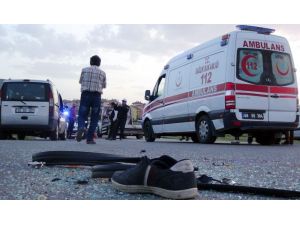 Aksaray’da hafif ticari araçla motosiklet çarpıştı: 4 yaralı