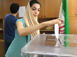 İran’daki cumhurbaşkanlığı seçimleri için İzmir’de de sandık kuruldu