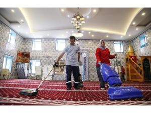 Döşemealtı’nda Camiler Ramazana hazırlanıyor