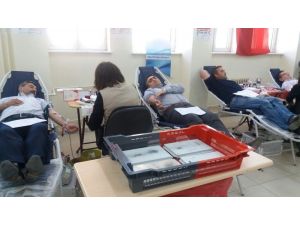 Pazarlar’dan kan bağışına tam destek