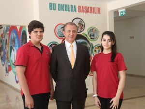 Türkiye’nin en iyi İngilizce konuşan öğrencileri İhlas Kolejinden