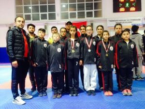 Bilecik Belediyesi Taekwondo Takımı umut vaat ediyor
