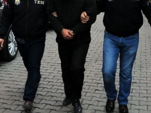 Gözaltına alınan 4 avukattan 2'si FETÖ'den tutuklandı
