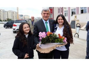 Başkan Karaosmanoğlu: "Eğitim, geleceğe yapılan yatırımdır"