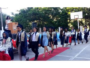 Söke Cumhuriyet Anadolu Lisesi 10. dönem mezunlarını uğurladı