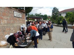 Nevruz Köyünde hayır yemeği  düzenlendi