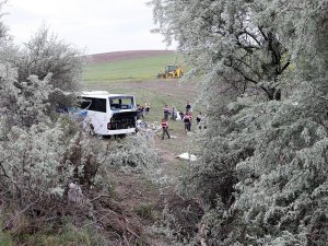 Kalecik'te yolcu otobüsü devrildi: 8 ölü, 34 yaralı