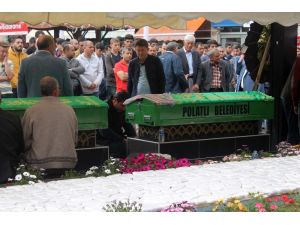 Polatlı’daki trafik kazasında hayatını kaybeden 4 kişi gözyaşları ile son yolculuğuna uğurlandı