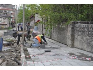 Osmanlı Projesi kapsamında kaldırımlar yenileniyor