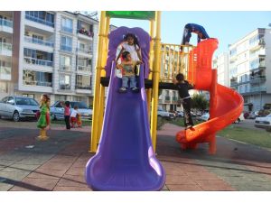 Alaşehir’in parklarına yeni nesil oyun grubu