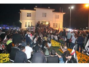 Yalovalı Beşiktaşlılar Şampiyonluğu Coşkuyla Kutladı