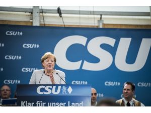 Almanya Başbakanı Merkel: “Biz Avrupalılar tamamen kaderimizi kendi ellerimize almalıyız”