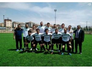 Pütürge Belediyespor ligi şampiyon tamamladı