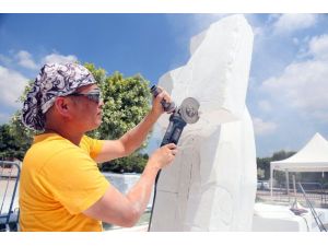 Çinli heykeltıraştan 15 Temmuz anısına "İnanıyorum" heykeli