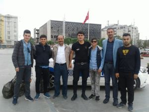 Başarılı öğrenciler İstanbul’a gönderildi