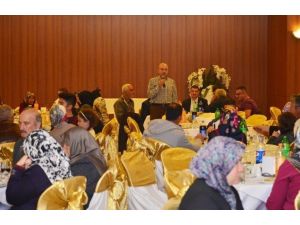 Gediz Belediyesinin personele iftar geleneği devam ediyor