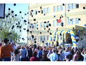 Liselilerin mezuniyet coşkusu