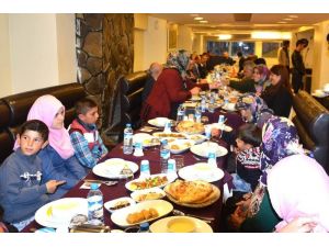 Ardahan Belediyesinden yetim çocuklar onuruna iftar
