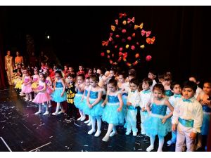 Adana Büyükşehir Belediyesi Gündüz Çocuk Bakımevi öğrencilerinden yıl sonu gösterisi
