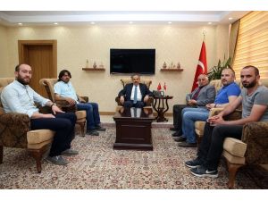 Bayburt Gazeteciler Cemiyeti yönetimi, Vali İsmail Ustaoğlu’nu ziyaret etti