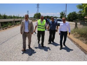 Karaman Belediyesi bahçe yollarını da asfaltlıyor