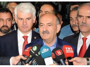 Bakan Müezzinoğlu: "Kılıçdaroğlu, CHP’li seçmeni de mutlu edecek bir yol izlemiyor"
