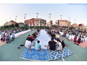 Kadir Gecesi’nde Beyoğlu’nda 5 bin kişilik iftar