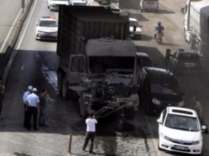 Askeri konvoyda kaza: 1 asker yaralandı
