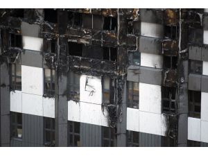 Londra’da 24 katlı binadaki yangına izolasyon neden olmuş olabilir