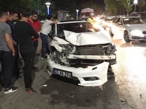 Elazığ’da zincirleme kaza: 2 yaralı