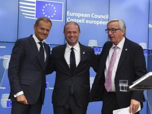 AB Konseyi Başkanı Tusk: “Brexit’ten sonra AB ve İngiltere vatandaşlarının haklarını korumak istiyoruz”