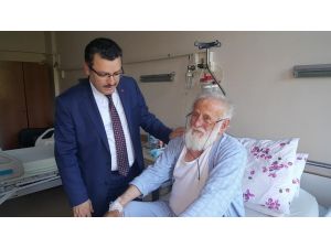 Başkan Genç, Arefe Günü hastaları ziyaret etti