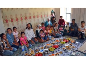 Midyat’ta 21 çocuklu ailenin bayram coşkusu