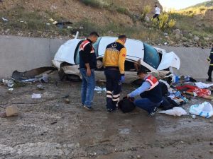 Sivas’ta otomobil su kanalına uçtu: 2 ölü