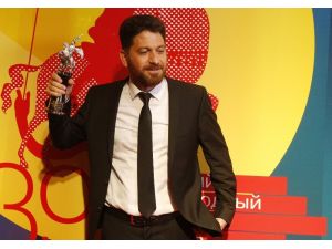 Moskova Film Festivali’nde en iyi yönetmen ödülü Fikret Reyhan’a verildi