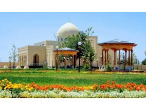 Özbekistan’da İmam et-Tirmizi Türbesi restorasyon sonrası ziyarete açıldı