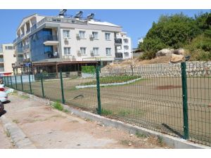 Didim’de Yalı Caddesine park ve el işi pazar yeri kazandırıldı