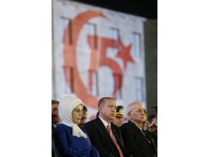 Cumhurbaşkanı Erdoğan: "O kadar çok düşman pusuda bekliyor ki isimlerini tek tek saymaya kalksak çok ciddi uluslararası krizle karşılaşırız"