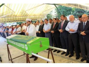 Bakan Eroğlu, İbrahim Yurdunuseven’in annesinin cenazesine katıldı